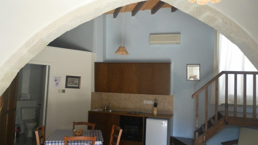 Traditional Village Houses Skarinou Exterior foto