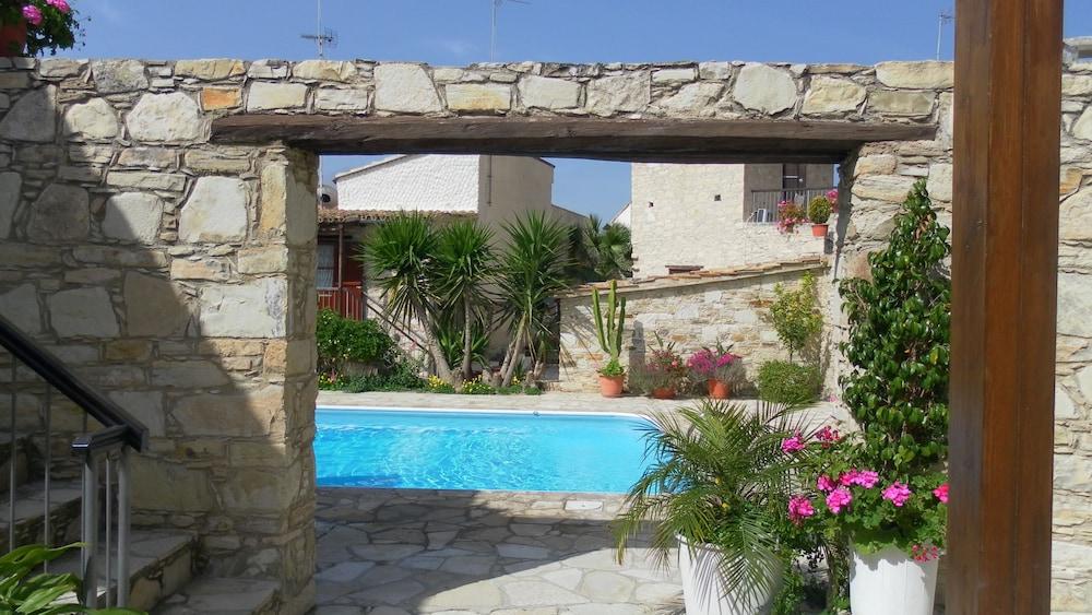 Traditional Village Houses Skarinou Exterior foto