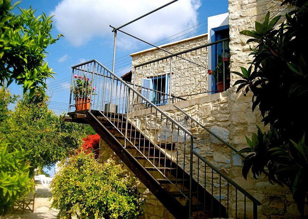 Traditional Village Houses Skarinou Exterior foto