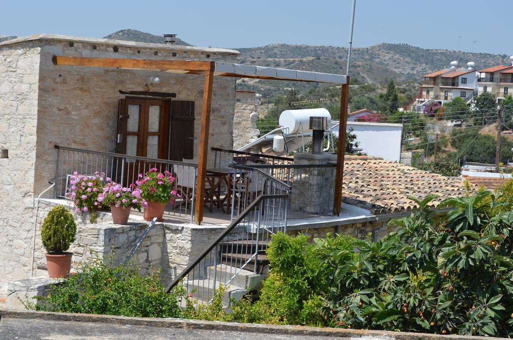 Traditional Village Houses Skarinou Exterior foto