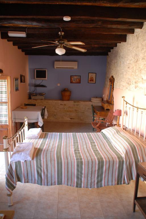 Traditional Village Houses Skarinou Exterior foto